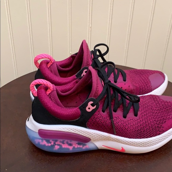 CLEAN CLEAN Women’s Nike Joyride Run NEW PRICE - Picture 3 of 13